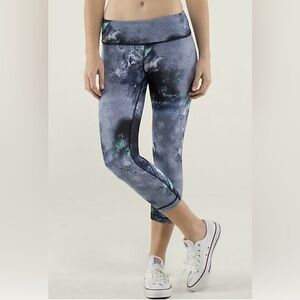 Lululemon Wunder Under Crop, Denim Luon Milky Way Blue, Size 10